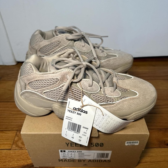 adidas gazelle silver green womens Adidas Yeezy 500 Taupe Light  Sneakers Depot